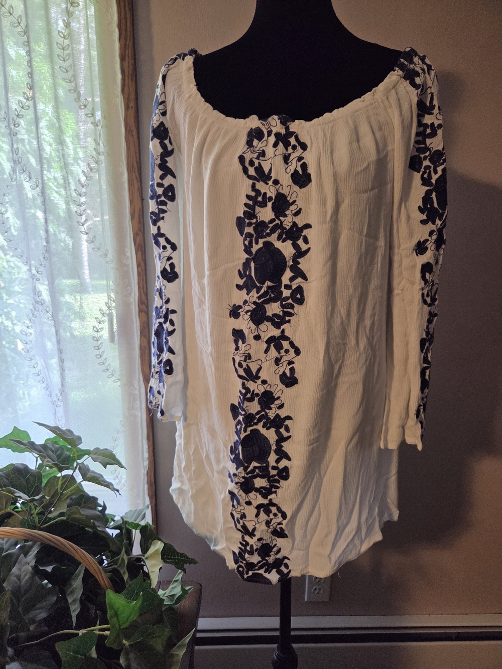TOBI Off The Shoulder Soft White Tunic Top / Dress Size Large